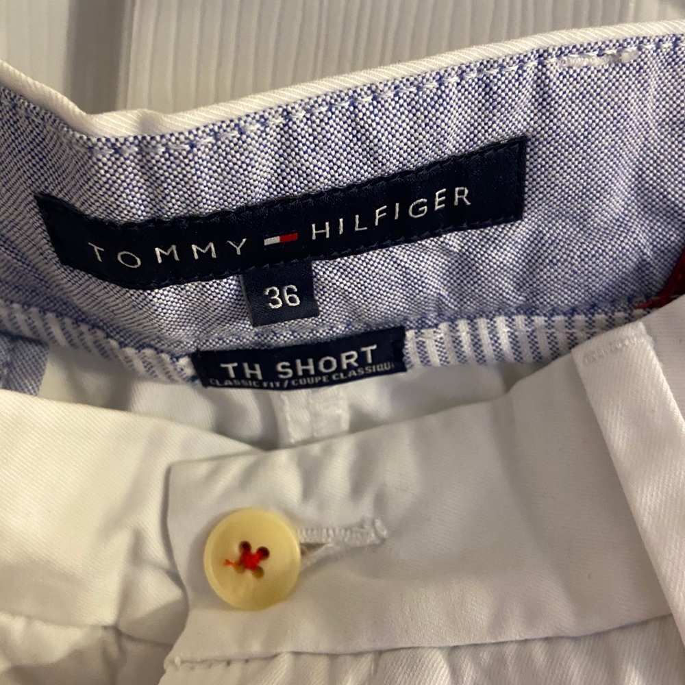 Men’s Tommy Hilfiger white shorts - Picture 2 of 2